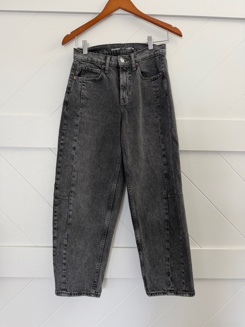 Old Navy Women's High-Rise Barrel Jeans - Washed Black